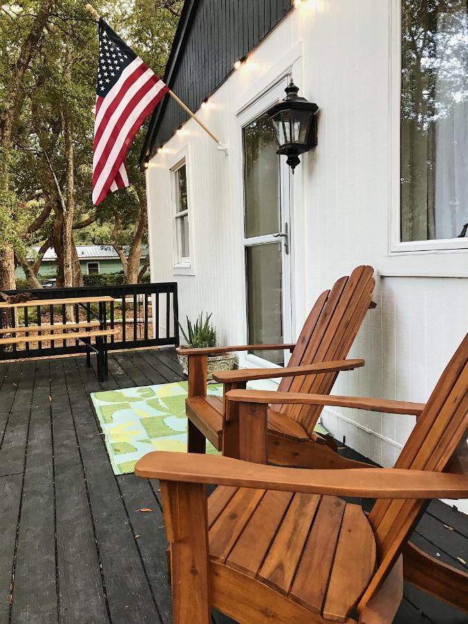 Cottage By The Sea: Pagnotto Shellback House 오크 아일랜드 외부 사진